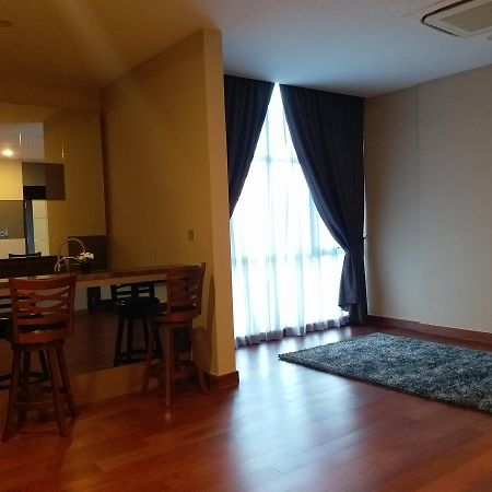 Jb City Paragon Serviced Apartment Johor Bahru Exteriör bild