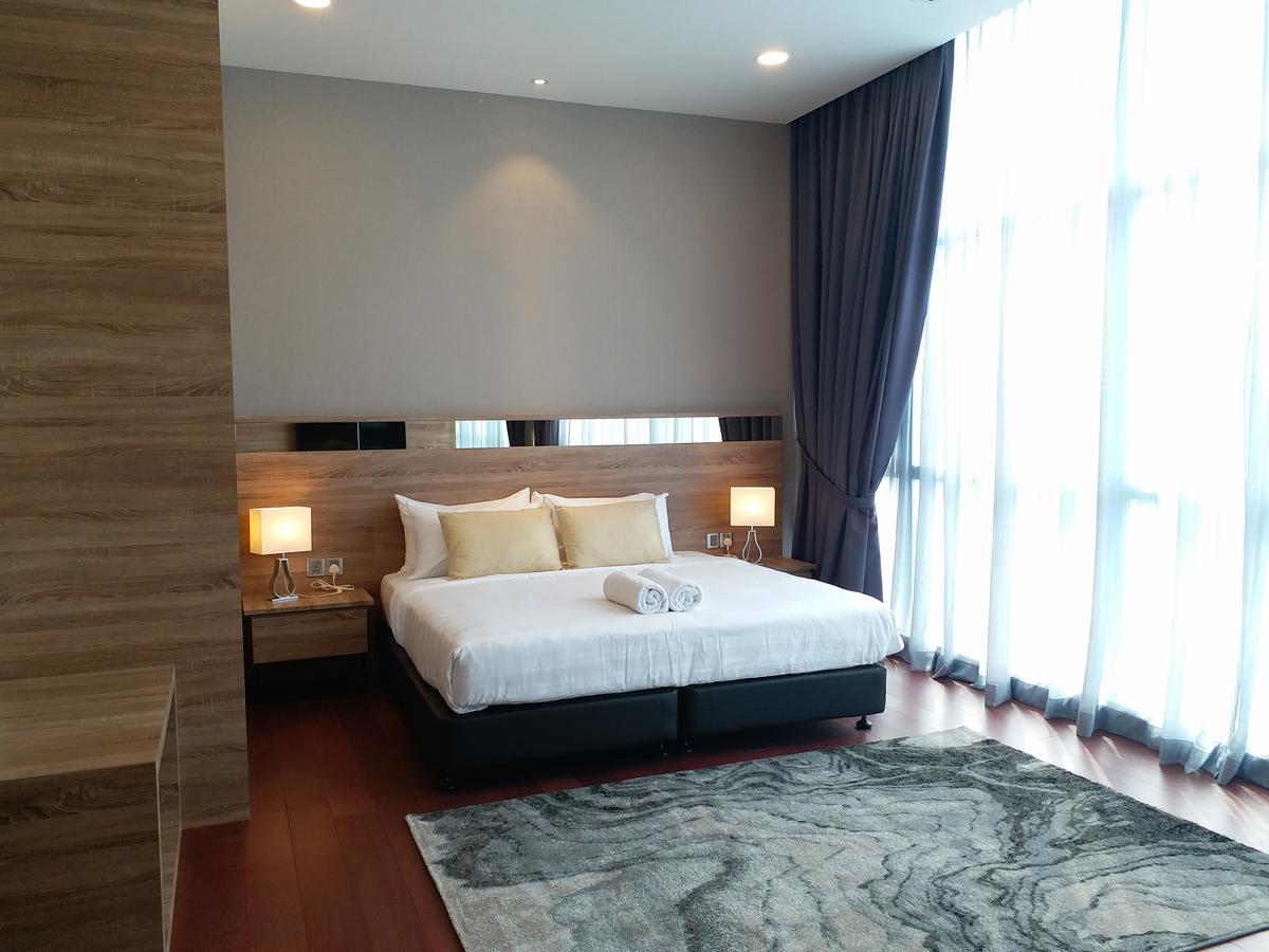Jb City Paragon Serviced Apartment Johor Bahru Exteriör bild